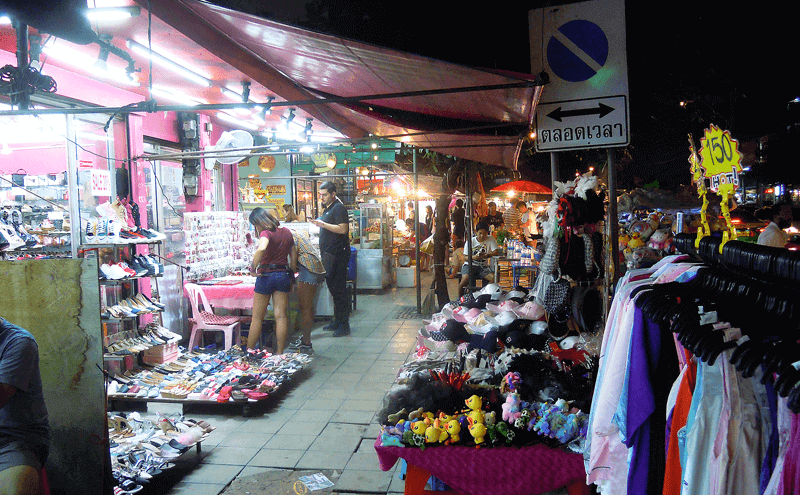 バンコクのフワイクワーン・ナイトマーケット