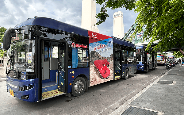 バンコクの8/2-34番のバス