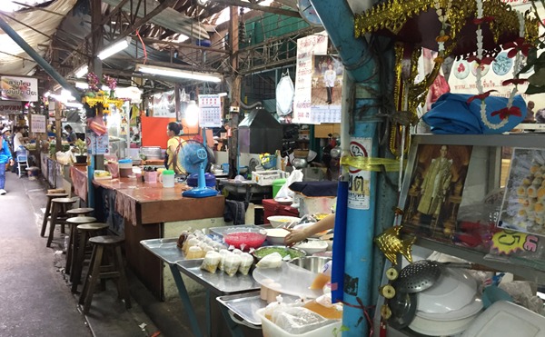バンコクのタオプーン市場