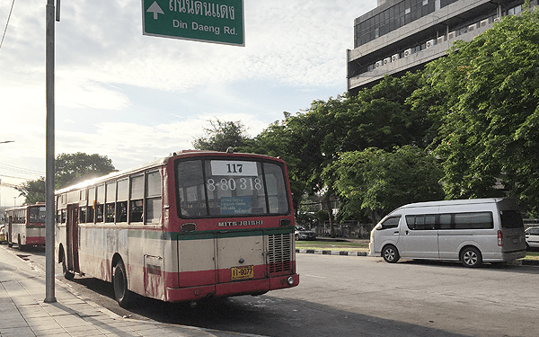 バンコクの117番のバス