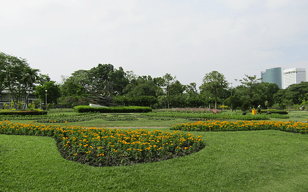 バンコク ワチラベンチャタット公園