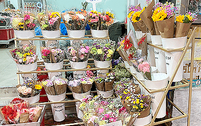 バンコクのパーククローン花市場