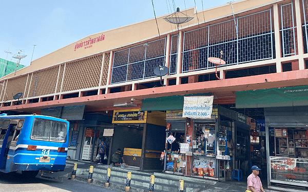 バンコクのバーンケー市場