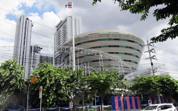 バンコクのヨーティンブーラナ校