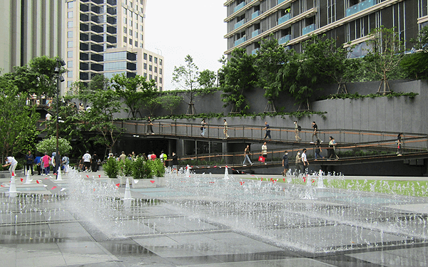 バンコク、シーロムのセントラルパーク