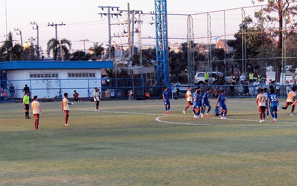 タイFAカップ、カスタムズVSブリーラム