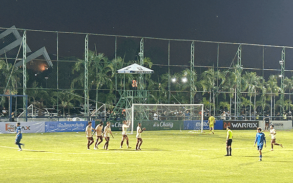 タイFAカップ、カスタムズVSブリーラム