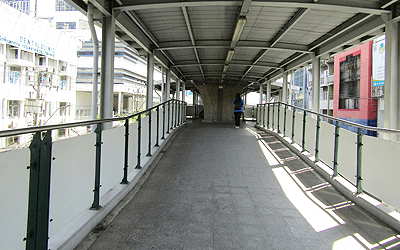 BTS プンナウィティ駅スカイウォーク