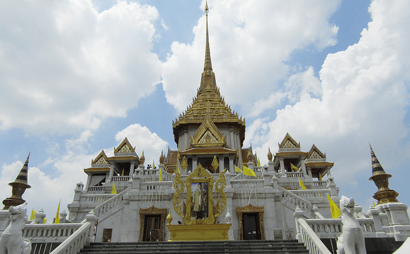バンコクヤワラーのワット・トライミット