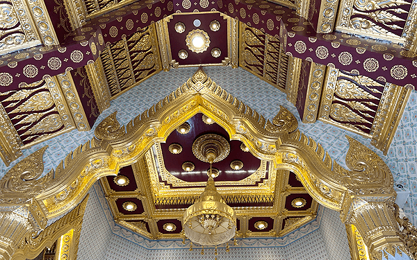 バンコクヤワラーのワット・トライミット