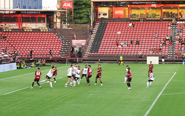 タイリーグ、ムアントンVSチェンライ