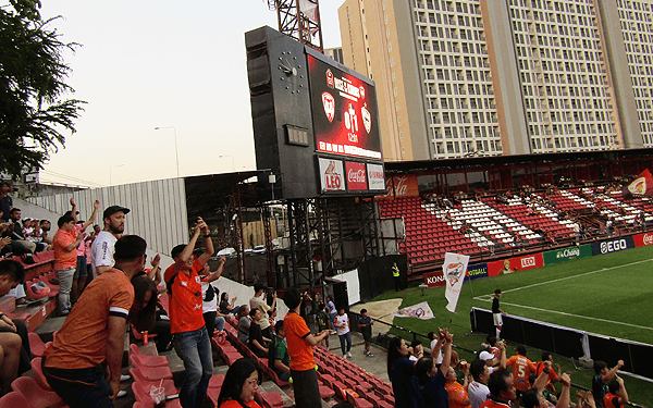 タイリーグ、ムアントンVSチェンライ